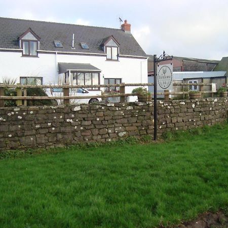 The Farmhouse Lochmeyler Llandeloy エクステリア 写真